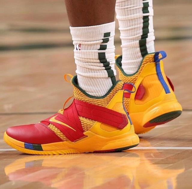 U16国足参加U17亚洲杯预选赛名单：邝兆镭在列，鲁能足校6人（U16国足出战U17亚洲杯预选赛大名单公布：邝兆镭入选，鲁能足校6人入围）